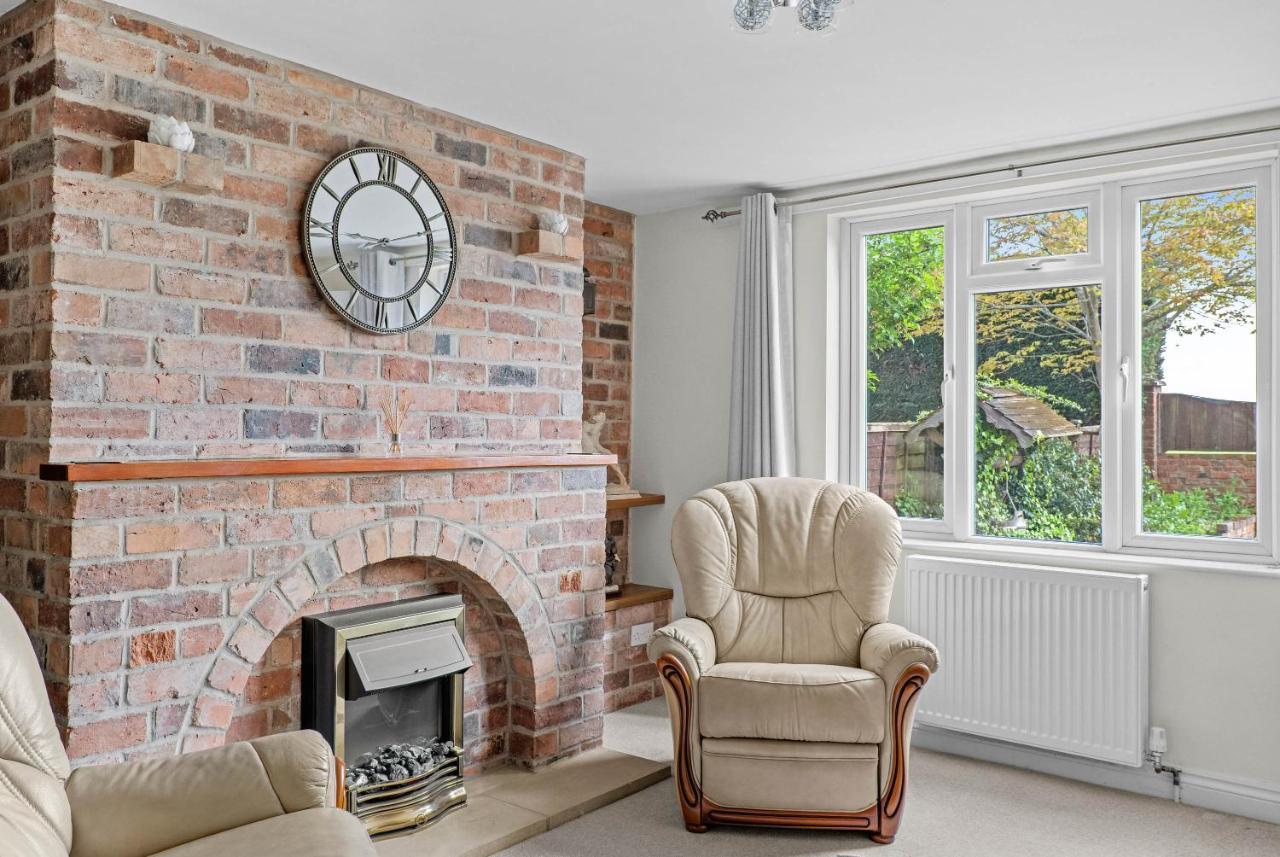 Wheelbarrow Cottage Bengeworth ภายนอก รูปภาพ