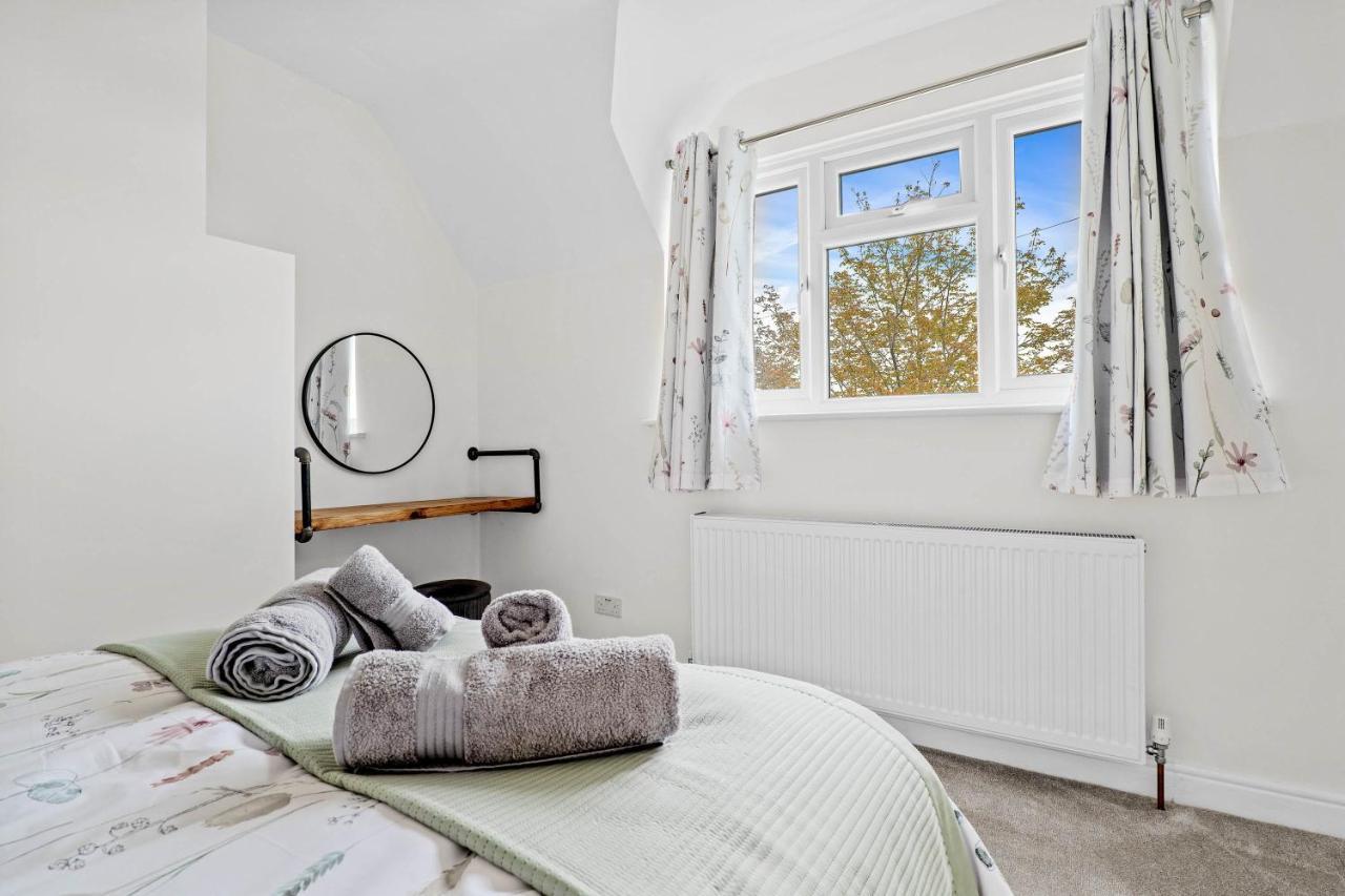 Wheelbarrow Cottage Bengeworth ภายนอก รูปภาพ